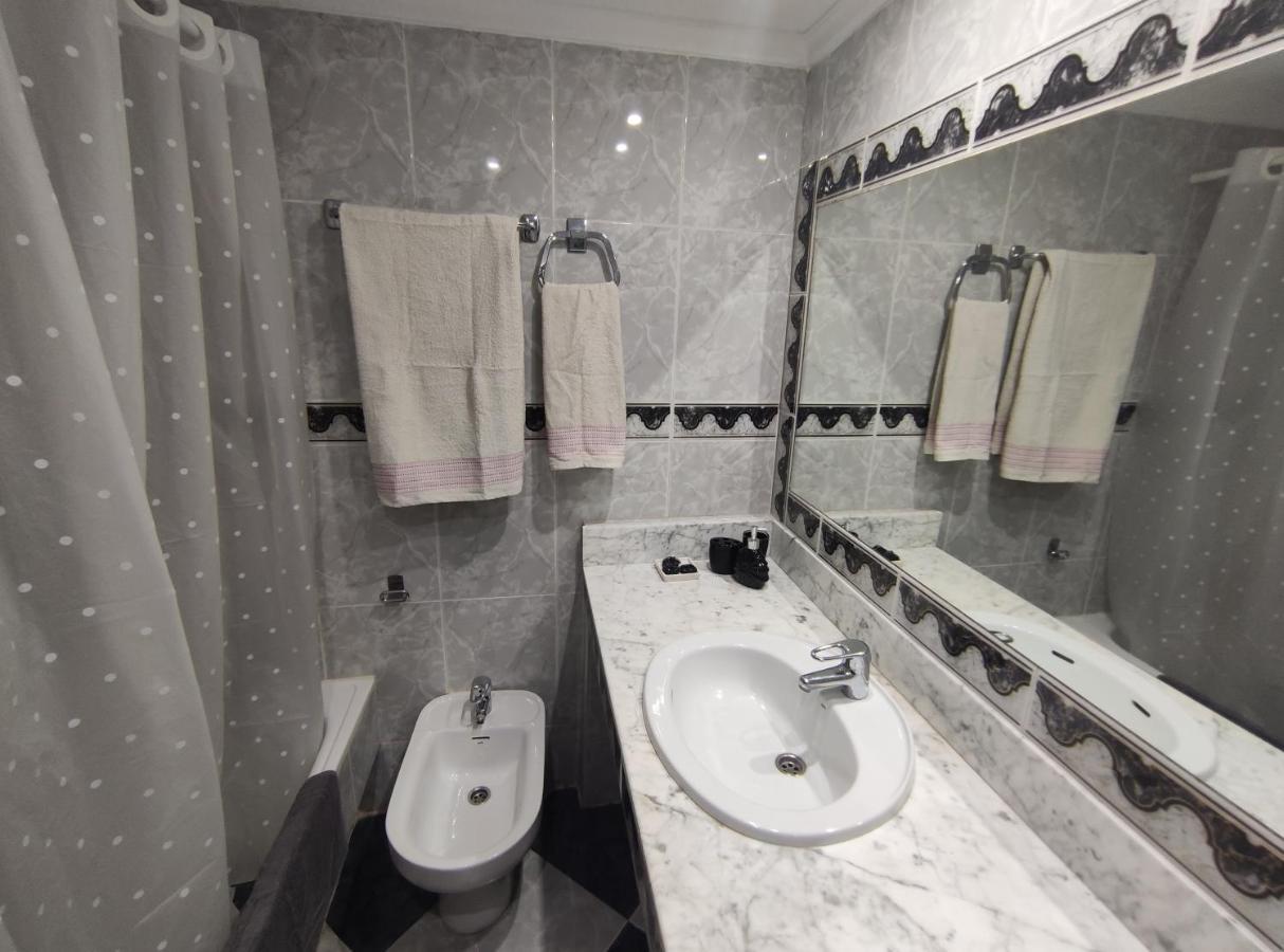 Amplio Piso Junto A Playa Victoria Apartment Cadiz Exterior photo